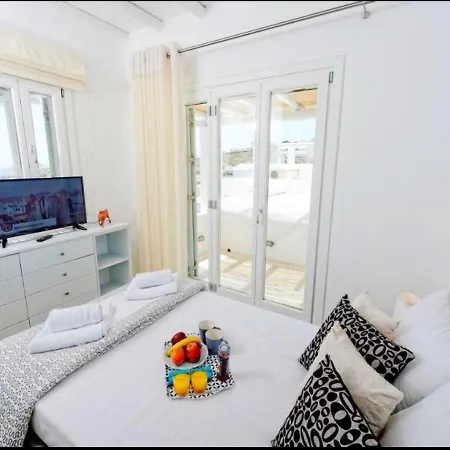 Happy Villas Mykonos ヴィラ カラファティス
